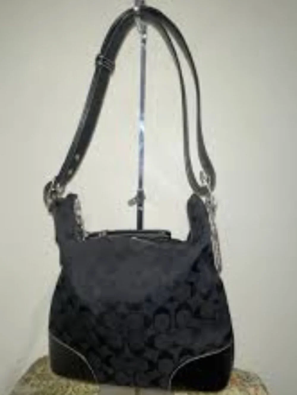 EUC Vintage Y2K Coach Signature Black Leather Trim Hobo Bag with COA and Dustbag